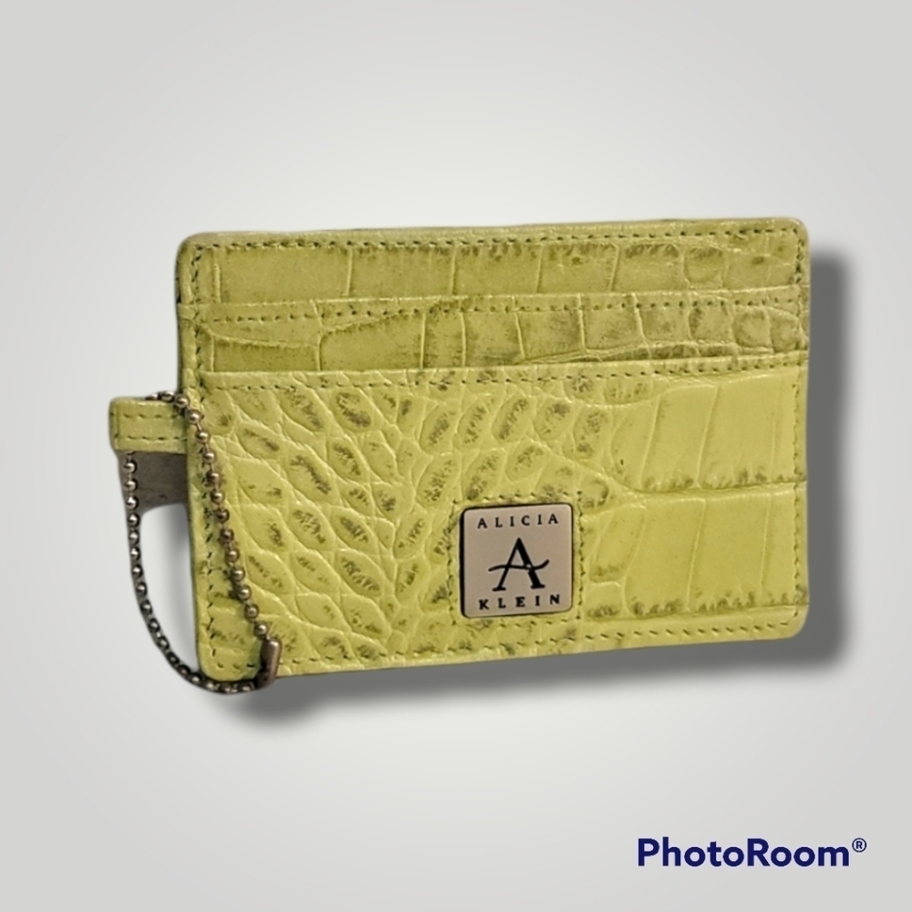 Alicia Klein ID Holder